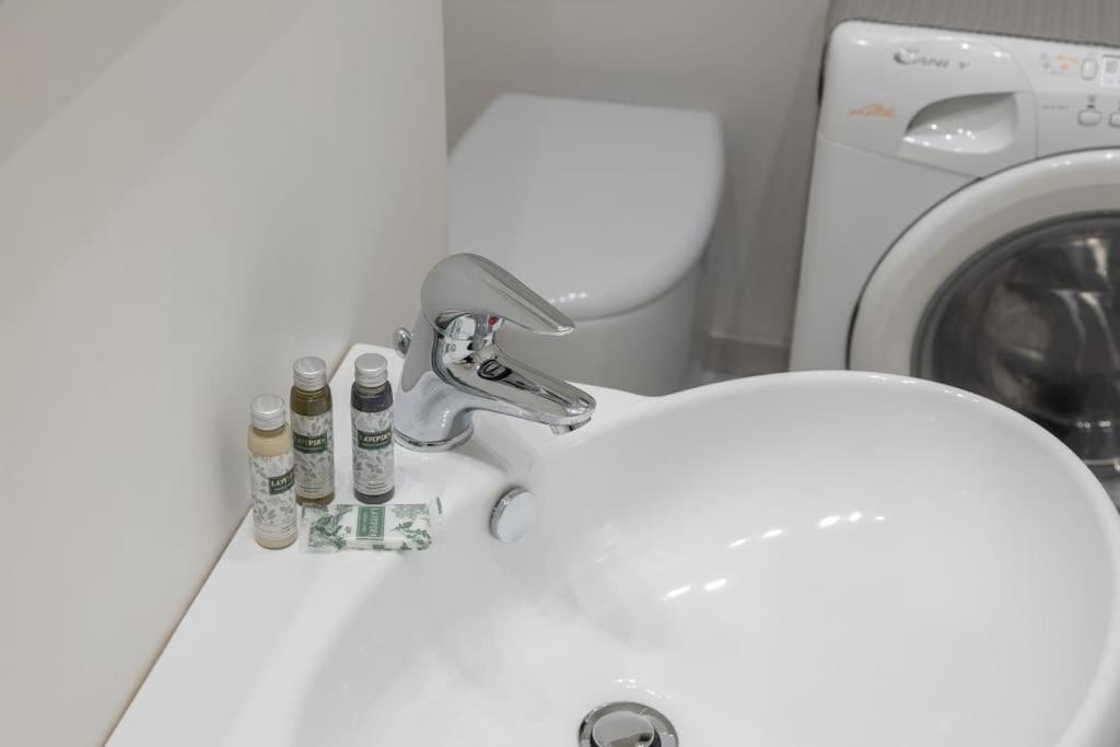 Apartments Trieste Centro I Imbriani 12 ภายนอก รูปภาพ